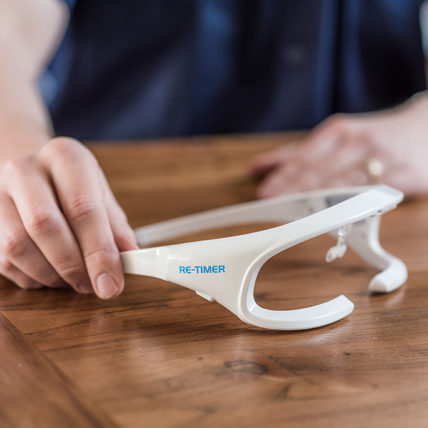 Re-Timer-Light-Therapy-Glasses2
